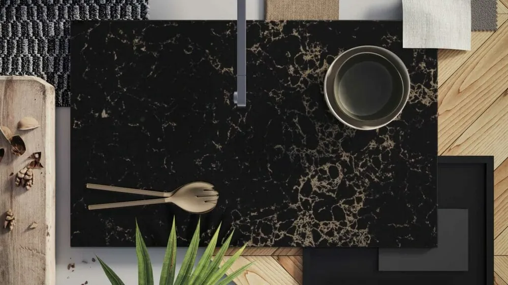 Vanilla Noir kitchen