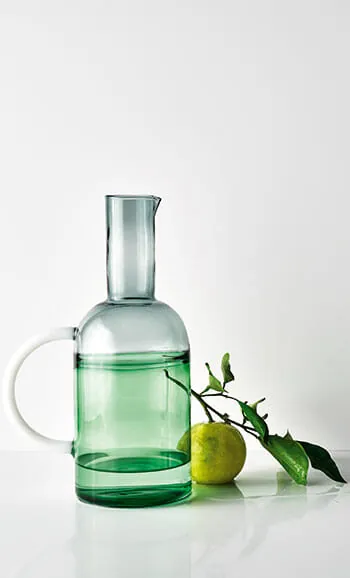 Vivid White detail