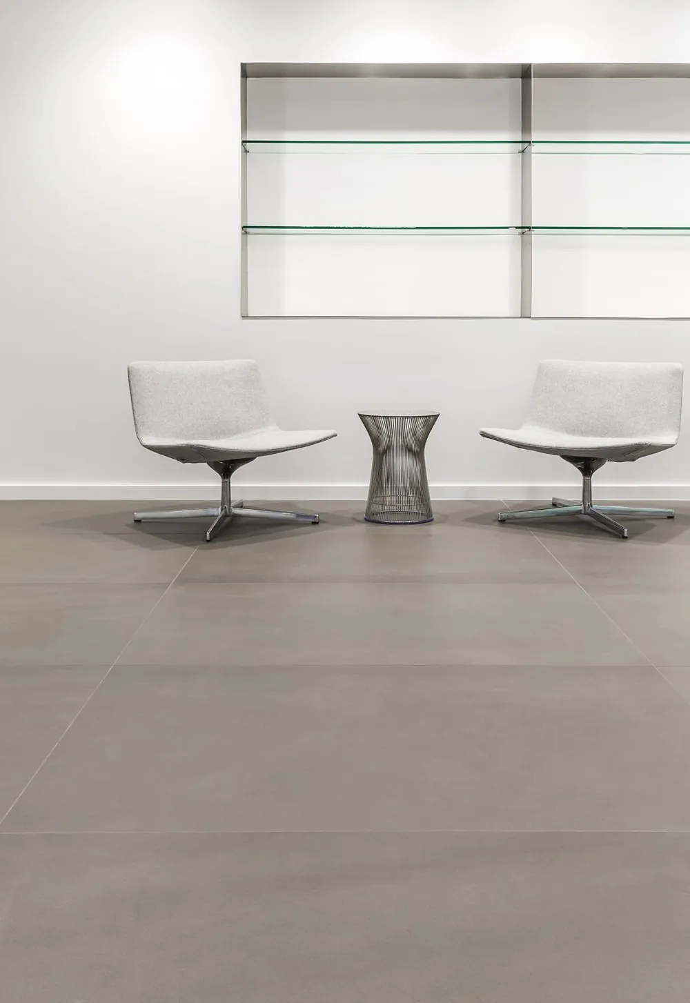 Blanco Carrara Neolith sintered stone waterfall edge
