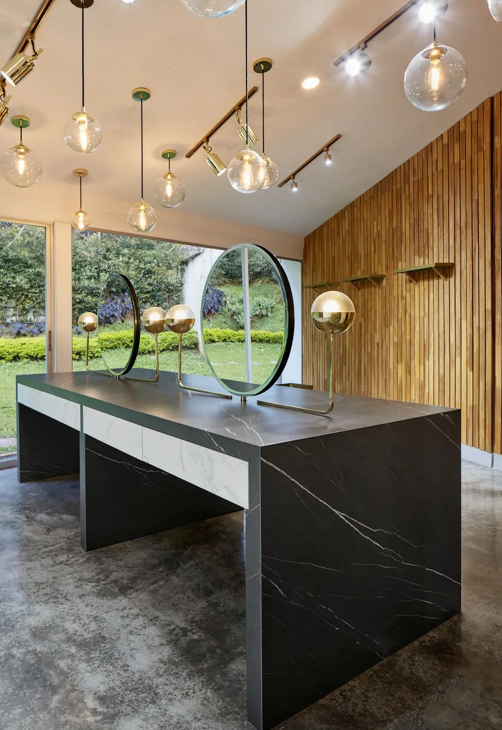 Pietra Grey install