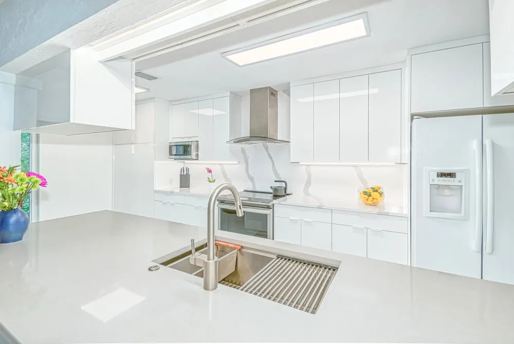 Bianco Calacatta Silestone quartz waterfall edge