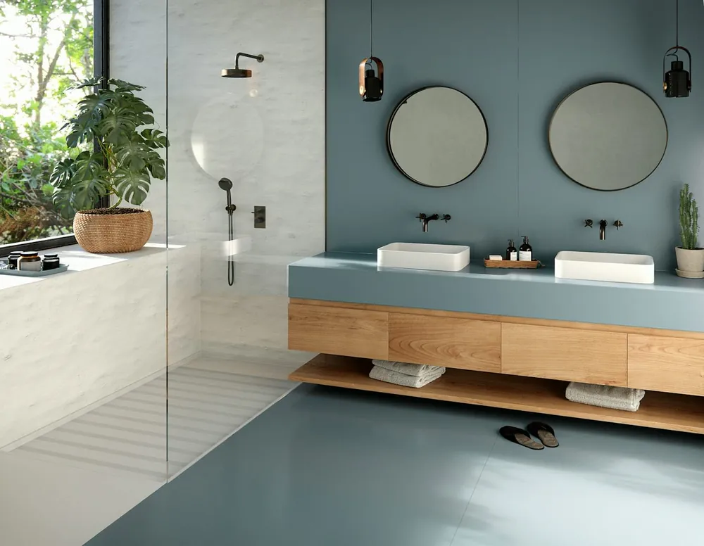 Cala Blue Silestone quartz with brass hardware
