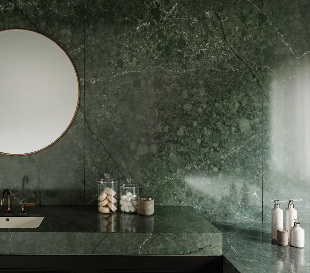 Jardin Emerald Silestone quartz waterfall edge