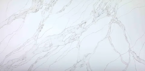 Calacatta Apuano quartz slab
