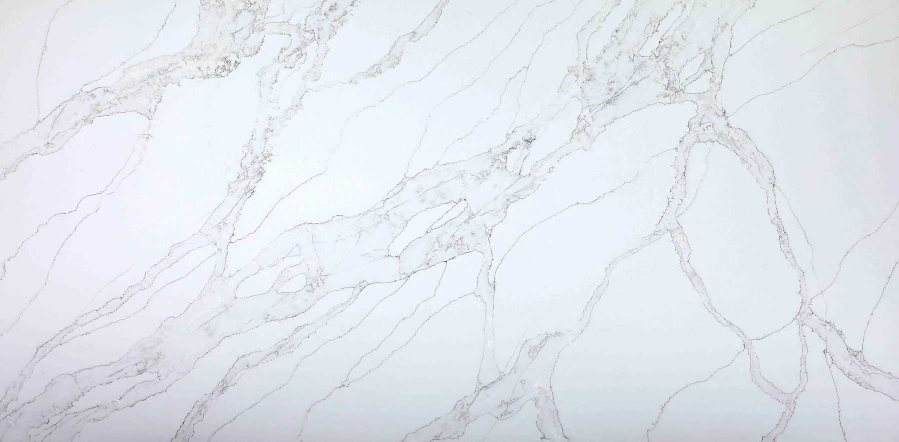 Calacatta Apuano quartz slab