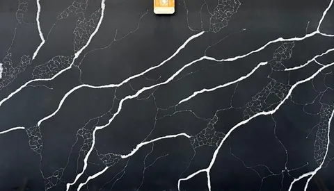 Calacatta Black Dongri quartz slab