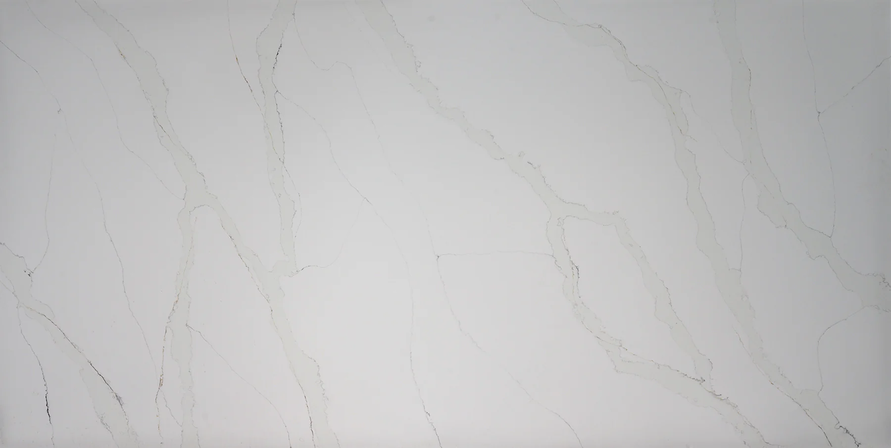 Calacatta Dunes quartz slab