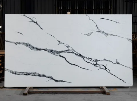 Calacatta Smoky quartz slab