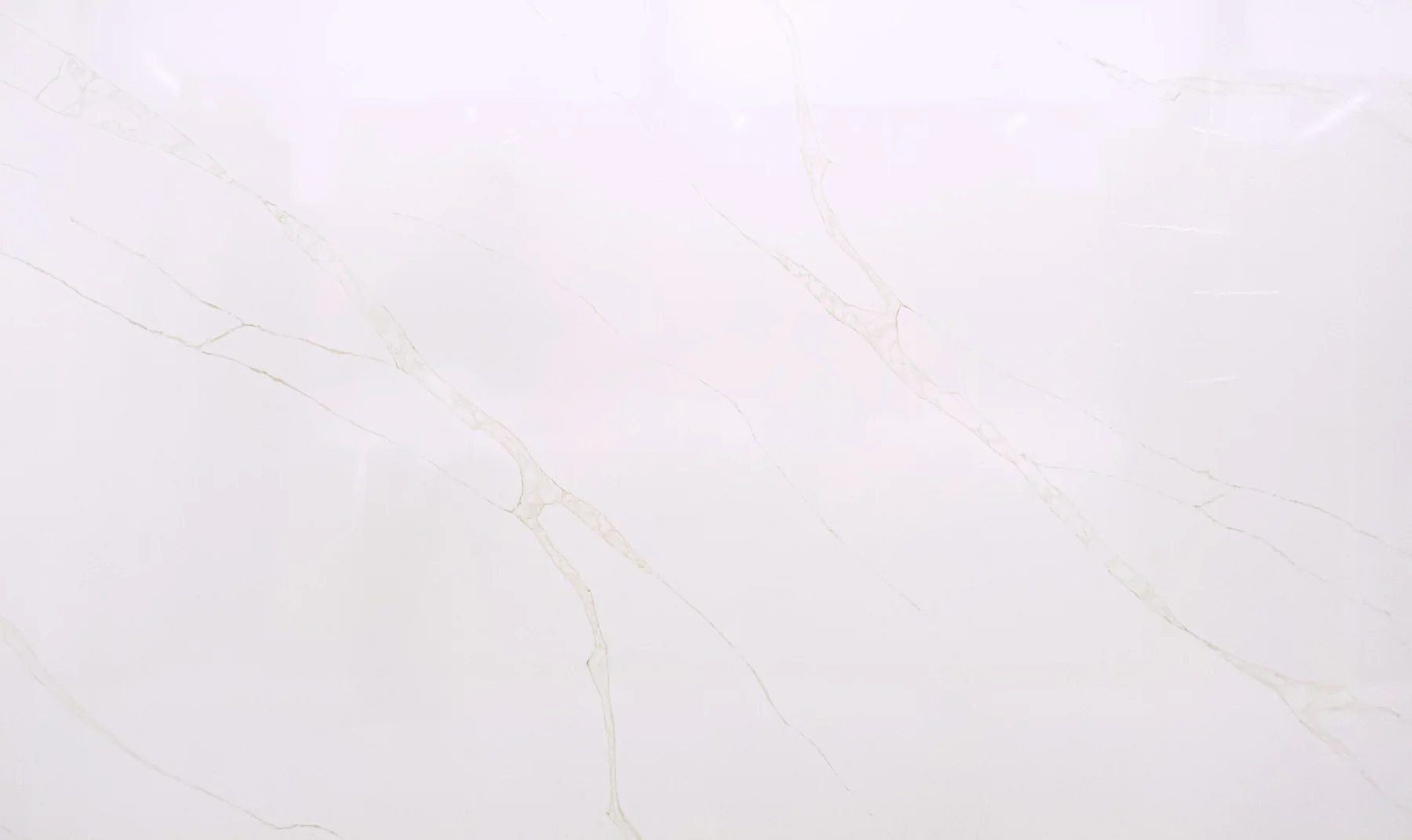 Calacatta Valley Gold quartz slab